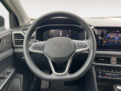 Certified 2026 Volkswagen Taos SE AWD/4WD image 12
