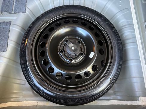 Used 2024 Chevrolet Trax RS w/ Driver Confidence Package image 33