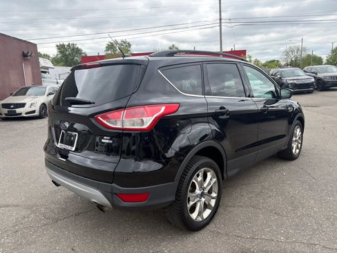Used 2016 Ford Escape SE w/ Equipment Group 201A AWD/4WD image 5