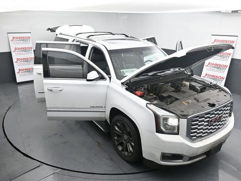 Used 2018 GMC Yukon XL Denali w/ Open Road Package image 25