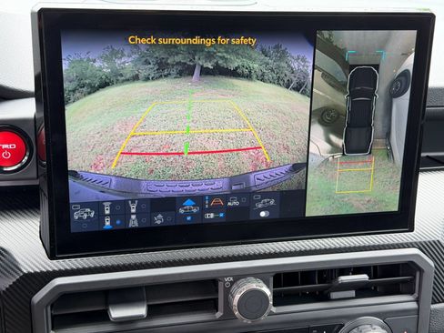 Used 2025 Toyota Tacoma TRD Pro AWD/4WD image 17