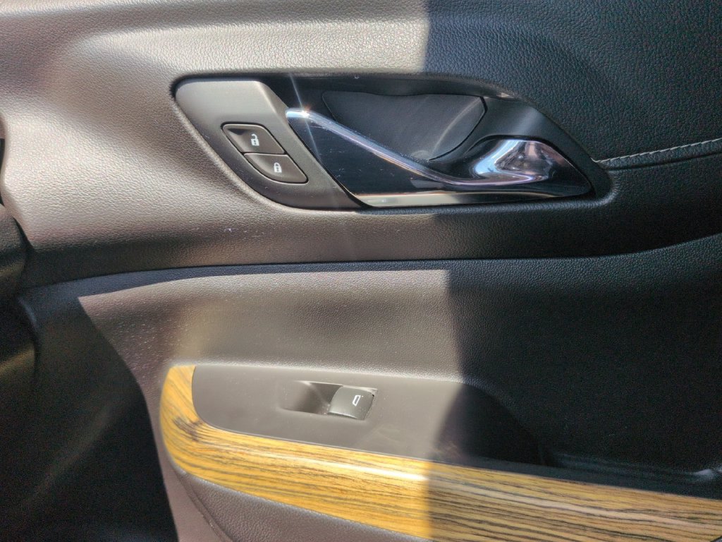 Used 2019 GMC Acadia Denali AWD/4WD image 25