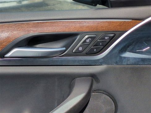 Used 2024 BMW X3 xDrive30i w/ Premium Essential Package image 11