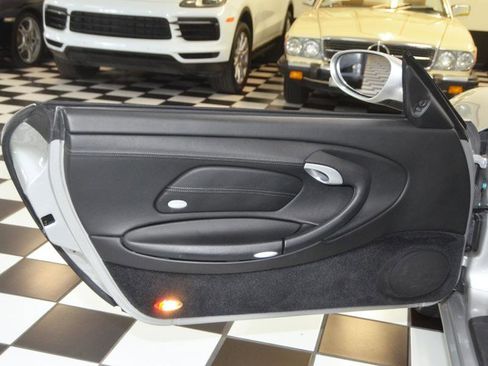 Used 2003 Porsche 911 BASE image 17