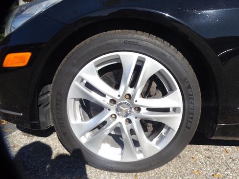 Used 2011 Mercedes-Benz E 350 Cabriolet image 18