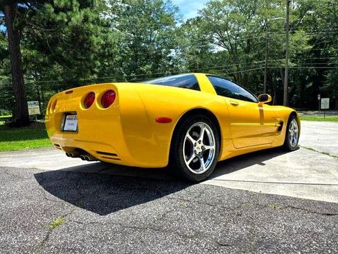 Used 2000 Chevrolet Corvette Coupe w/ Memory Pkg image 4