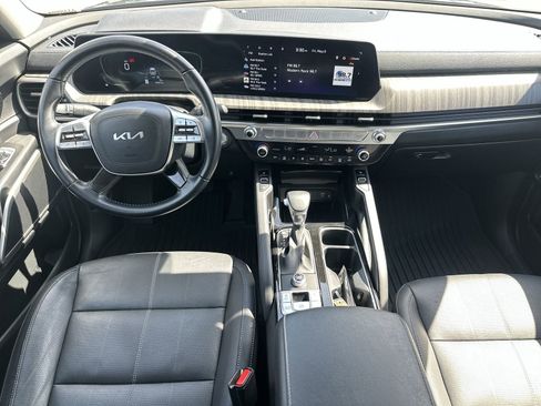 Used 2023 Kia Telluride EX w/ EX Captain's Chair Package FWD image 18