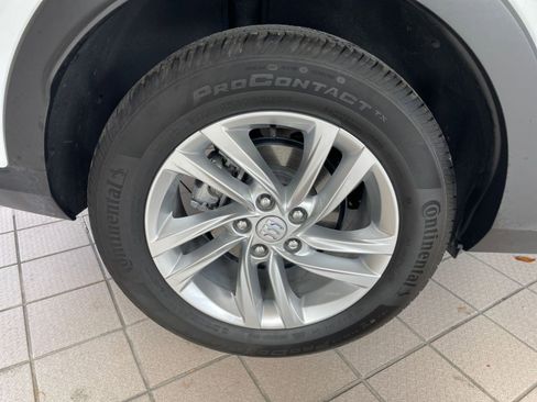 Used 2025 Buick Envista Preferred image 28