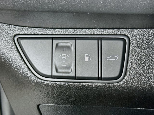 Used 2023 Genesis G70 2.0T AWD/4WD image 24