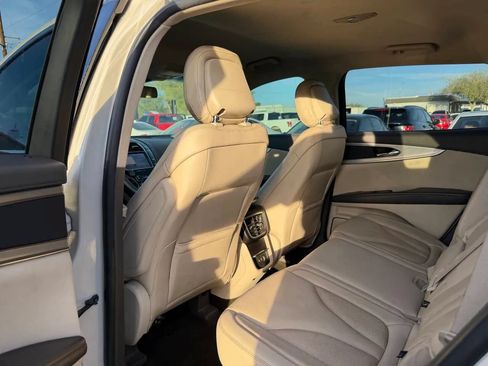 Used 2020 Lincoln Nautilus FWD w/ Equipment Group 101A image 13