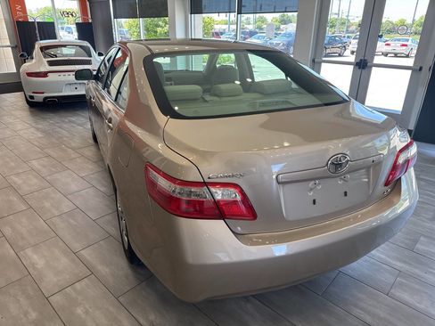 Used 2009 Toyota Camry XLE FWD image 11