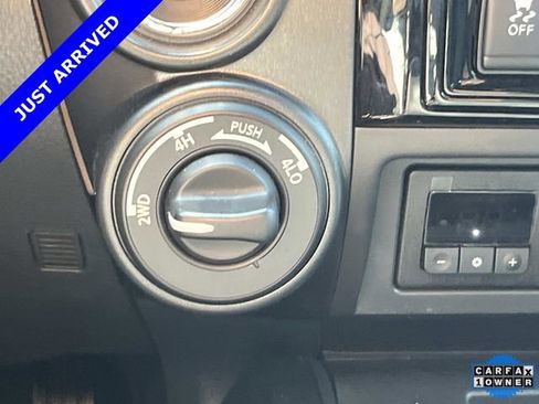 Used 2024 Nissan Titan PRO-4X w/ Pro-4x Convenience Package AWD/4WD image 37