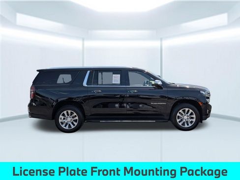 Used 2024 Chevrolet Suburban Premier AWD/4WD image 8