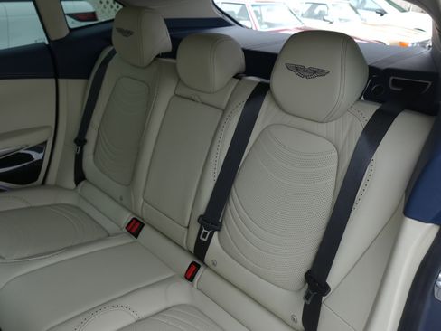 Used 2024 Aston Martin DBX 707 image 18