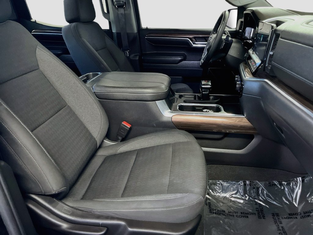 Used 2023 Chevrolet Silverado 1500 LT Trail Boss w/ LPO, Dark Essentials Package AWD/4WD image 28
