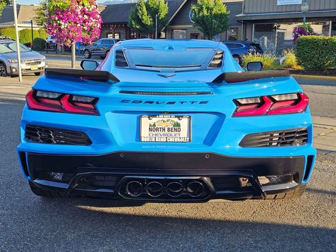 Used 2025 Chevrolet Corvette Z06 w/ Stealth Interior Trim Package RWD image 6