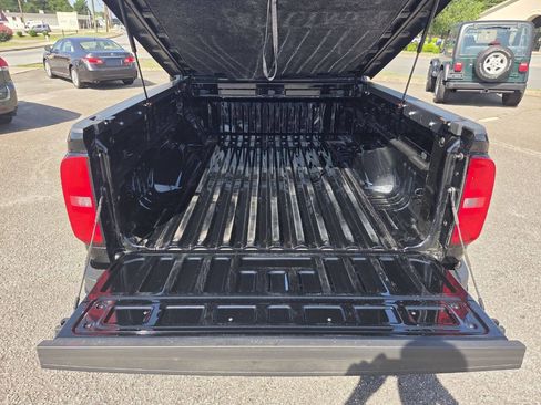 Used 2022 Chevrolet Colorado LT w/ LT Convenience Package RWD image 7