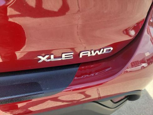 Certified 2026 Toyota Highlander XLE AWD/4WD image 10