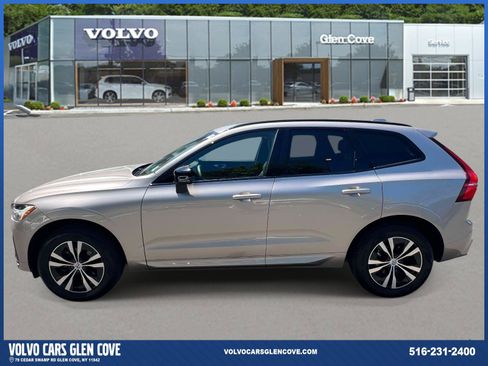 Used 2024 Volvo XC60 B5 Core w/ Protection Package Premier AWD/4WD image 3