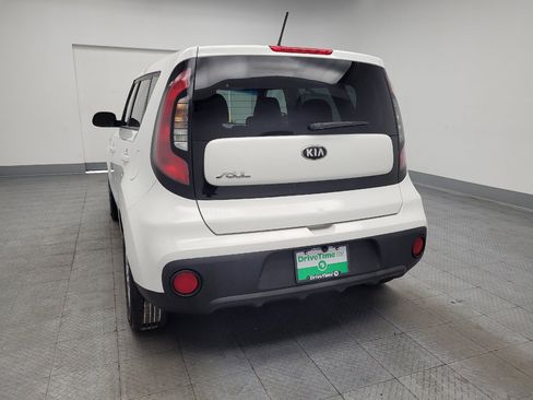 Used 2017 Kia Soul FWD image 6