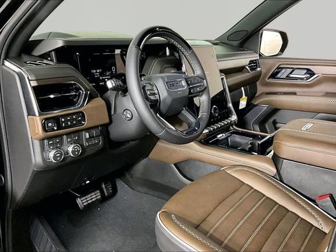 New 2026 GMC Yukon Denali Ultimate AWD/4WD image 8