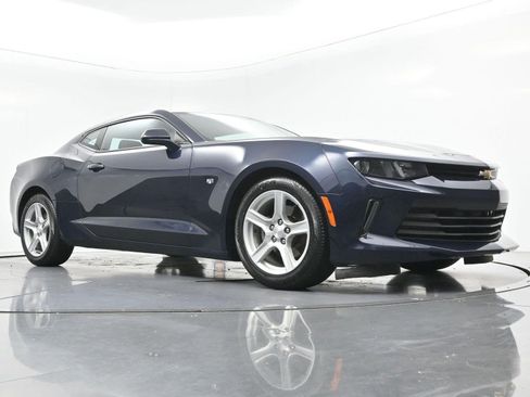 Used 2016 Chevrolet Camaro LT RWD image 44