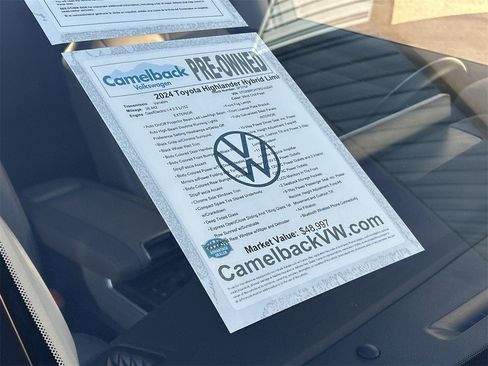 Used 2024 Toyota Highlander Limited image 6