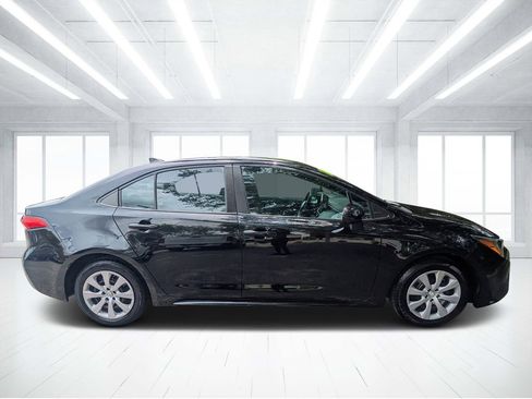 Used 2024 Toyota Corolla LE FWD image 2