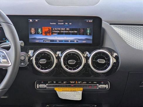 Used 2026 Mercedes-Benz GLA 250 image 12