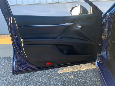 Used 2023 Toyota Camry SE image 27