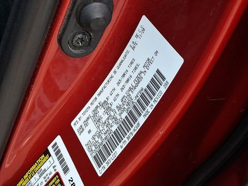 Used 2021 Toyota Tacoma TRD Off-Road w/ TRD Premium Off Road Package AWD/4WD image 30