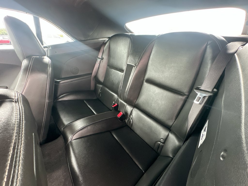 Used 2015 Chevrolet Camaro LT RWD image 16