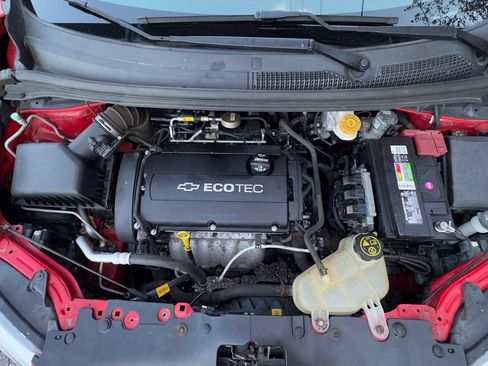 Used 2017 Chevrolet Sonic LT image 39