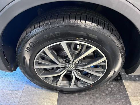 Used 2021 Volkswagen Tiguan S FWD image 8