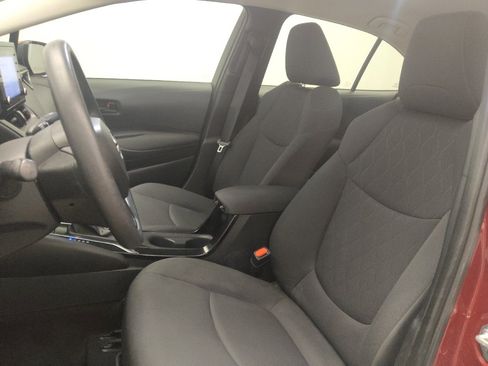 Used 2022 Toyota Corolla LE FWD image 17
