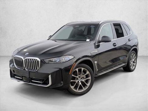 Used 2024 BMW X5 xDrive40i w/ Premium Package image 1