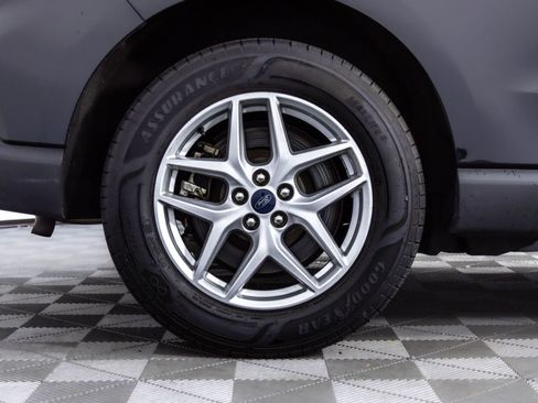 Used 2022 Ford Edge SEL AWD/4WD image 46