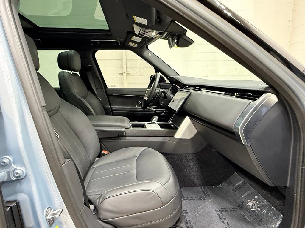 Used 2024 Land Rover Range Rover SE AWD/4WD image 50