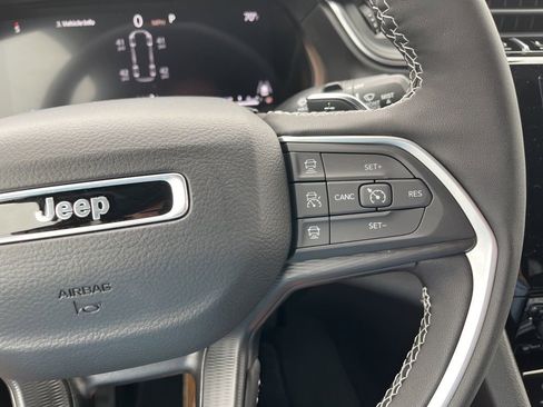 New 2025 Jeep Grand Cherokee L Altitude image 51