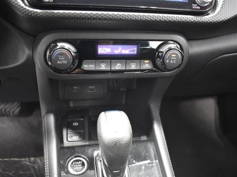 Used 2021 Nissan Kicks SV FWD image 18