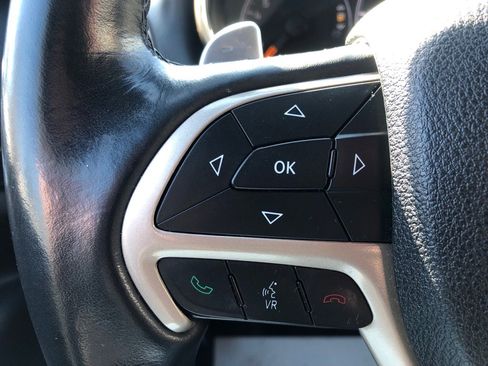 Used 2016 Jeep Grand Cherokee Laredo 75th Anniversary image 33