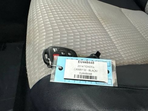 Used 2014 Toyota Camry SE FWD image 31
