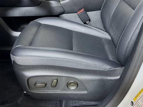Used 2026 GMC Terrain Elevation w/ Elevation Premium Package AWD/4WD image 17