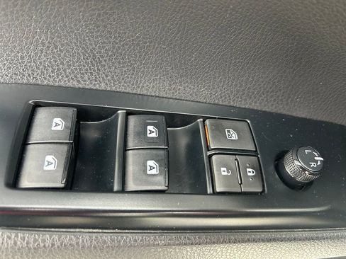 Used 2020 Toyota Camry LE FWD image 18