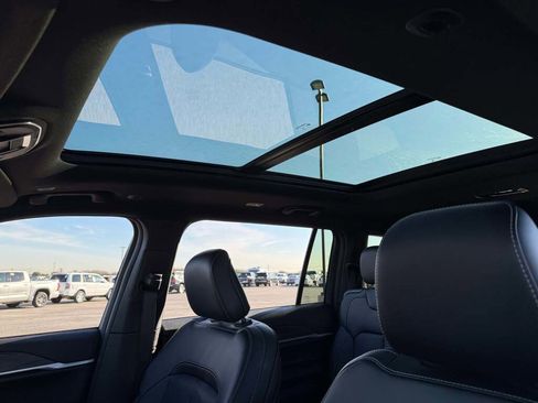 New 2025 Jeep Grand Cherokee L Limited image 19