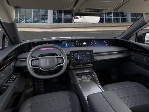 Used 2026 Lincoln Nautilus Reserve image 9