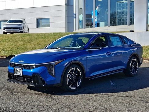 New 2025 Kia K4 GT-Line image 2