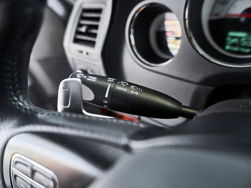 Used 2014 Dodge Challenger R/T RWD image 22