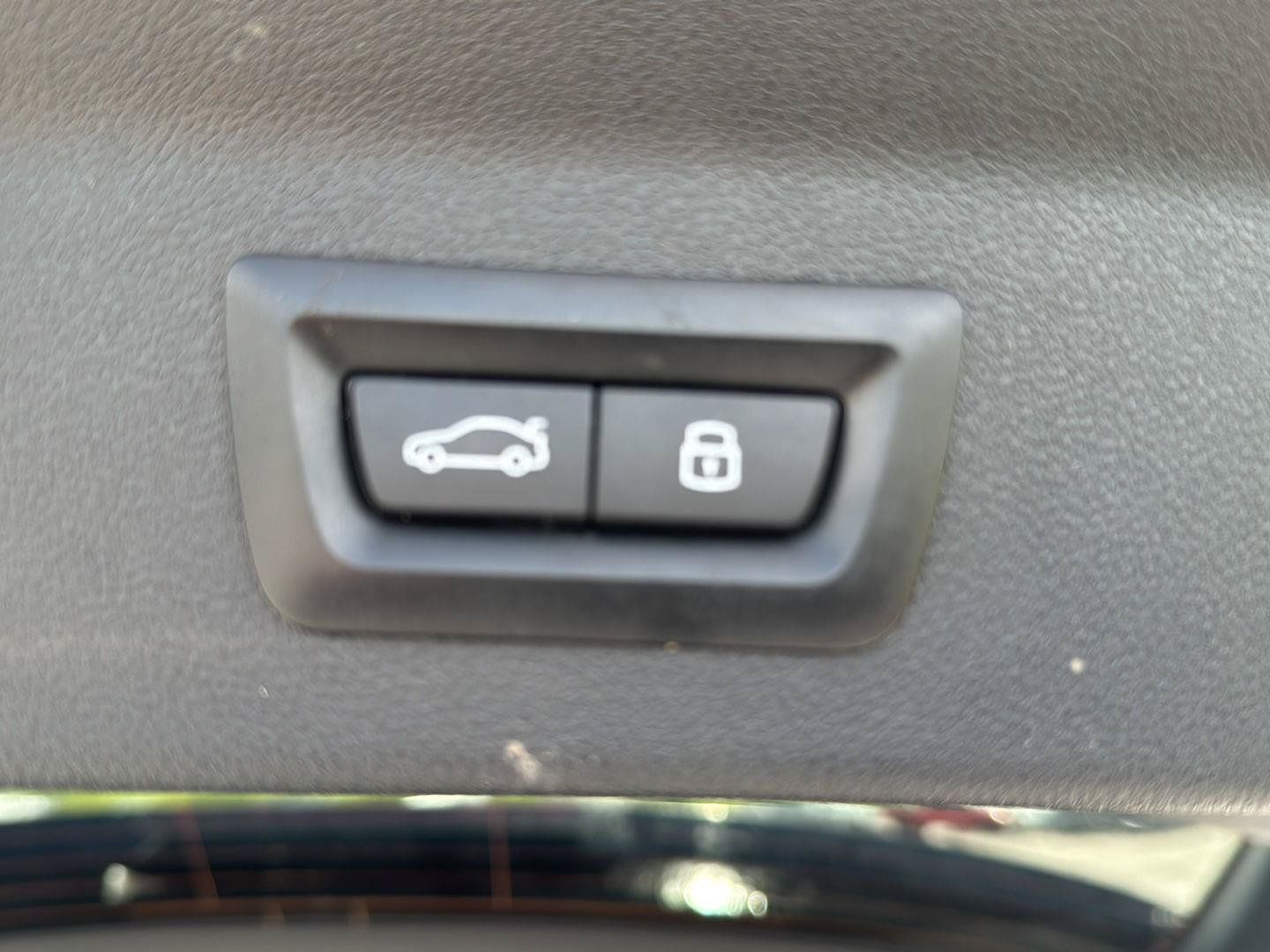 Used 2024 BMW X3 xDrive30i AWD/4WD image 9