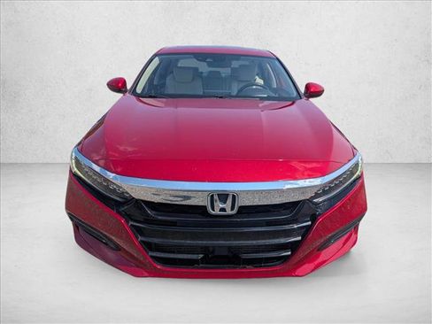 Used 2018 Honda Accord Touring image 2